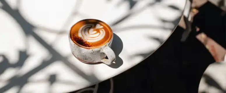 Moderate Coffee Consumption Linked to Longer Life and Reduced Risk of Chronic Diseases